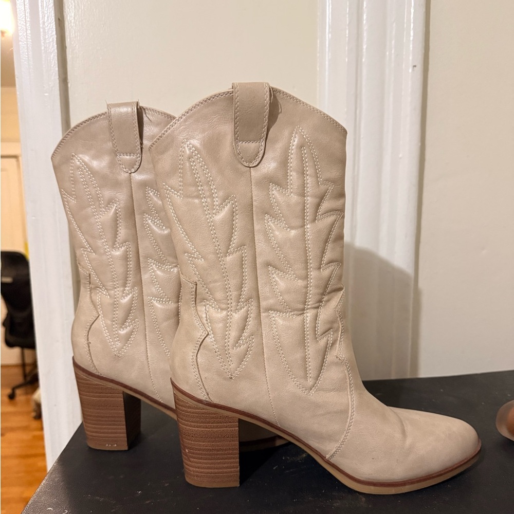 Women's Cream Western Boots by MIA size 10